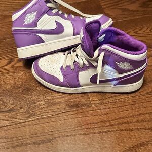 Nike Kids Sneakers in Purple and White